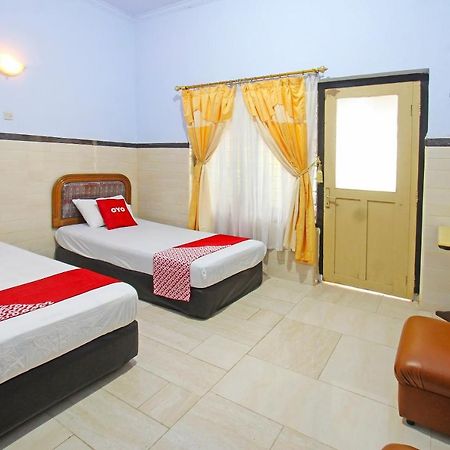 Oyo 91516 Wisata Hotel Mataram Exterior photo
