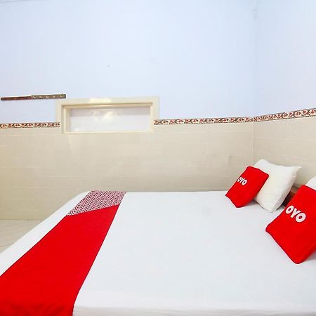 Oyo 91516 Wisata Hotel Mataram Exterior photo