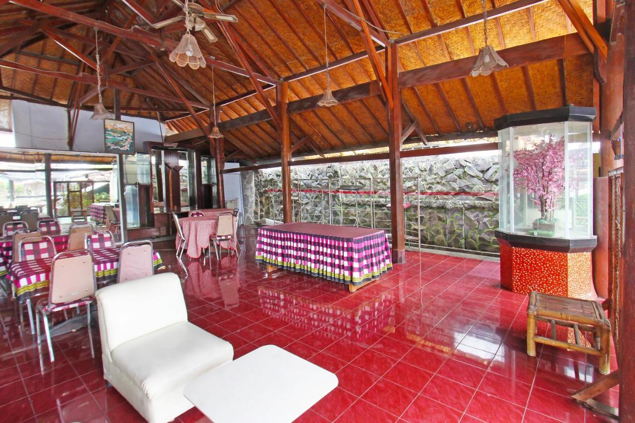 Oyo 91516 Wisata Hotel Mataram Exterior photo